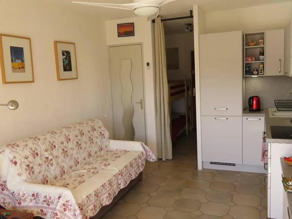 Charmant Studio Avec Piscine, Tennis, Parking Et Acces Direct Plage - Bormes-Les-Mimosas - Fr-1-610-30