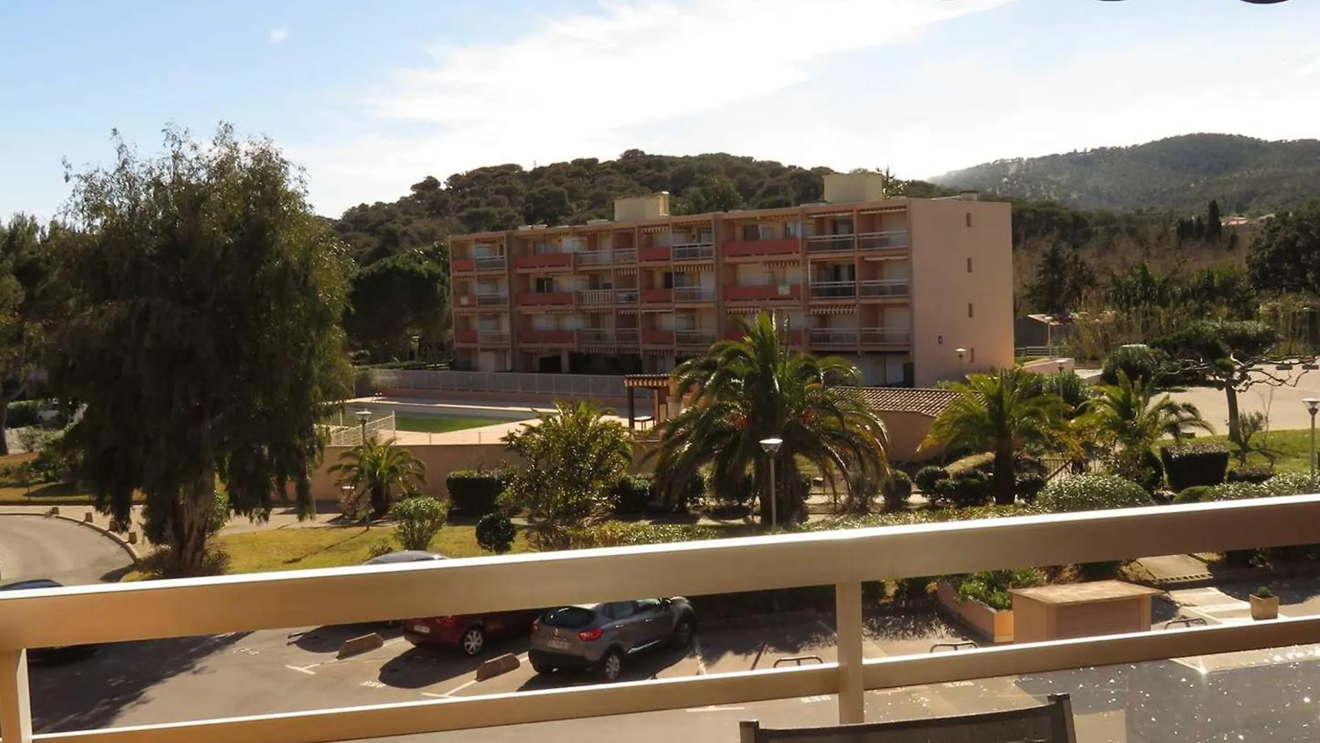 Apartment Charmant Studio Avec Piscine, Tennis, Parking Et Acces Direct Plage - Bormes-Les-Mimosas - Fr-1-610-30